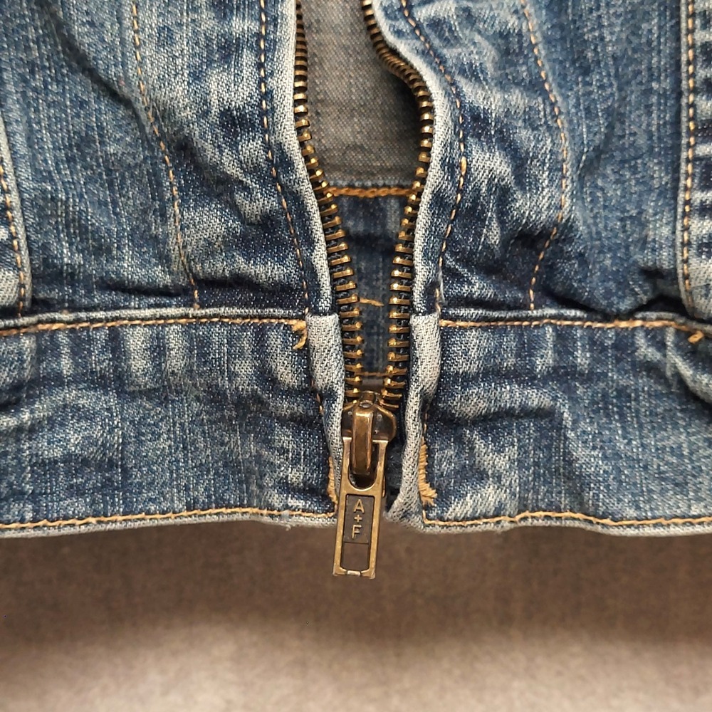 Abercrombie & Fitch Women L Denim Jacket Medium Wash Full Zip Trucker Streetwear - Picture 8 of 16